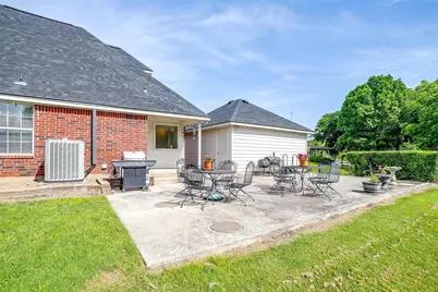 1409 Robyn Road, Azle, TX 76020 - Photo 23
