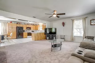 1409 Robyn Rd, Azle, TX 76020 - Photo 7