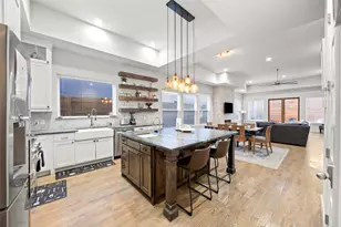 2009 N Prairie Ave, Dallas, TX 75204 - Photo 11