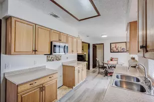 1718 Brighton Dr, Carrollton, TX 75007 - Photo 9