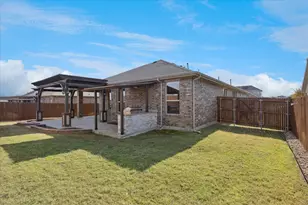 548 Dunster Ln, Saginaw, TX 76131 - Photo 3