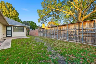 7121 Pleasant View Dr, Dallas, TX 75231 - Photo 29