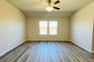 4260 Trickling Crk Ln, Fort Worth, TX 76036 - Photo 5