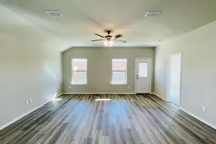 4205 Trickling Crk Ln, Fort Worth, TX 76036 - Photo 5