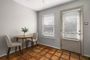 2102 Stonehill Ct, Arlington, TX 76012 - Photo 17