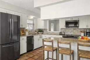 2102 Stonehill Ct, Arlington, TX 76012 - Photo 15