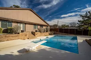 2102 Stonehill Ct, Arlington, TX 76012 - Photo 33