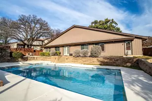 2102 Stonehill Ct, Arlington, TX 76012 - Photo 31