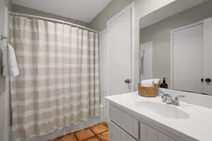 2102 Stonehill Ct, Arlington, TX 76012 - Photo 21