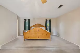 2637 Locksley Chase Dr, Irving, TX 75061 - Photo 17