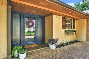 2215 Oak Creek Dr, Sherman, TX 75092 - Photo 3