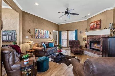 106 Hedges Circle, Weatherford, TX 76085 - Photo 7