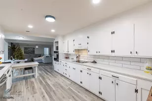 1909 River Oaks Rd, Abilene, TX 79605 - Photo 13