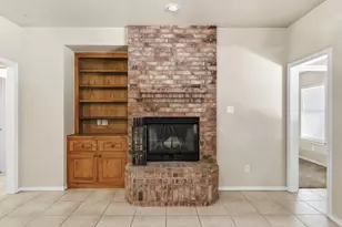 420 Valley Trail Dr, Weatherford, TX 76087 - Photo 5