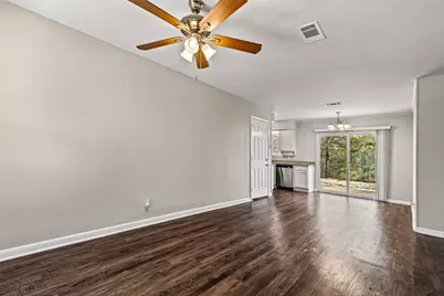 621 Churchill Way E, Sherman, TX 75092 - Photo 5