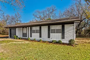 621 Churchill Way E, Sherman, TX 75092 - Photo 3