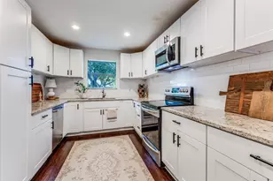 9743 Trevor Dr, Dallas, TX 75243 - Photo 15