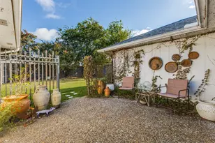 9743 Trevor Dr, Dallas, TX 75243 - Photo 31