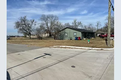 400 Nunnalee Avenue, Van Alstyne, TX 75495 - Photo 11