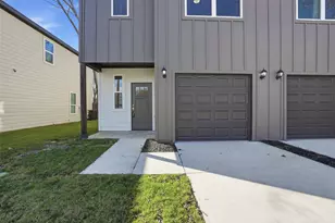 303 Eastland St, Cleburne, TX 76031 - Photo 3