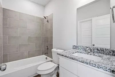 303 Eastland Street, Cleburne, TX 76031 - Photo 13