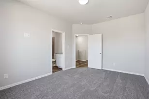 303 Eastland St, Cleburne, TX 76031 - Photo 11