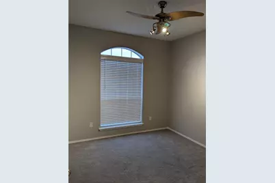 6005 Harwood Crossing Drive, Arlington, TX 76018 - Photo 13