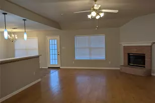 6005 Harwood Crossing Dr, Arlington, TX 76018 - Photo 3