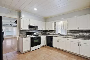 105 E Hunt St, Leonard, TX 75452 - Photo 9