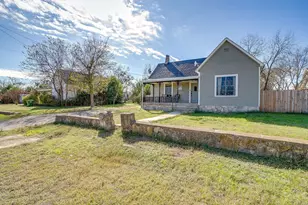 610 N Mesquite St, Hico, TX 76457 - Photo 3