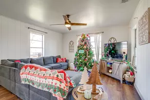 610 N Mesquite St, Hico, TX 76457 - Photo 5