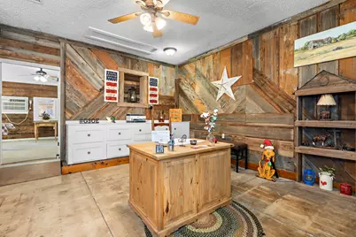 504 E Avenue C, Valley Mills, TX 76689 - Photo 23