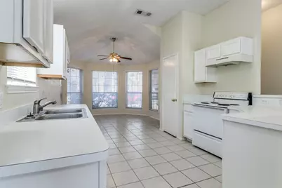 718 Indianpaint Drive, Mesquite, TX 75149 - Photo 5