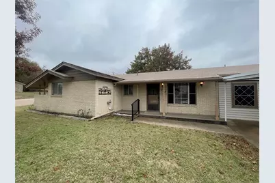 212 E Rentz Street, Weatherford, TX 76086 - Photo 1