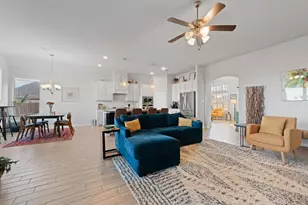 208 Wheeler Dr, Burleson, TX 76028 - Photo 13