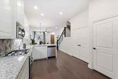 4642 Rhett Lane #B, Carrollton, TX 75010 - Photo 17