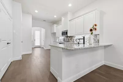 4642 Rhett Lane #B, Carrollton, TX 75010 - Photo 11