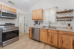 2417 Elk Trail, Granbury, TX 76048 - Photo 5