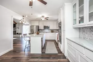 923 S Lindsay St, Gainesville, TX 76240 - Photo 17