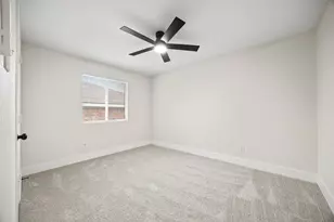 6922 Tractor Dr, Dallas, TX 75241 - Photo 13