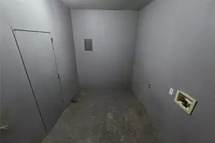 321 E Mustang St, Crowley, TX 76036 - Photo 7