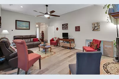2121 Rey Drive, Waco, TX 76712 - Photo 7