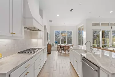 9847 Mixon Drive, Dallas, TX 75220 - Photo 11