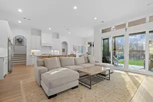 9847 Mixon Dr, Dallas, TX 75220 - Photo 7