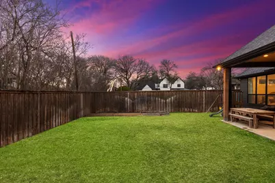 9847 Mixon Drive, Dallas, TX 75220 - Photo 35