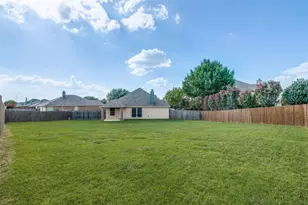 700 Lark Dr, Aubrey, TX 76227 - Photo 21