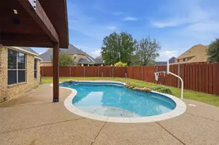 1104 Lynnwood Dr, Cleburne, TX 76033 - Photo 35