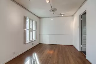 6327 Town Hill Ln, Dallas, TX 75214 - Photo 21