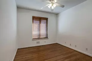 6327 Town Hill Ln, Dallas, TX 75214 - Photo 17