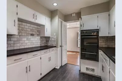 6327 Town Hill Lane, Dallas, TX 75214 - Photo 9